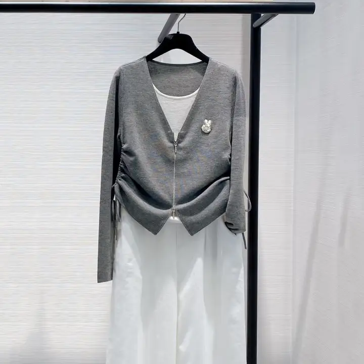 ダブルファスナーのウールニットトップス【フィットデザイン・秋用・ニット】（セットアップ対応）