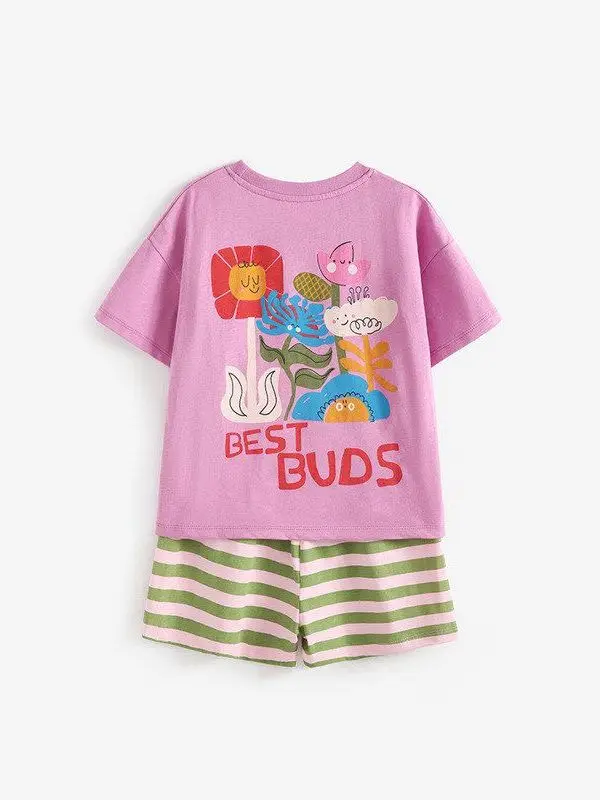 女の子が夏に着るべき「欧米風のシンプルセットアップ」は、本当にこれ？