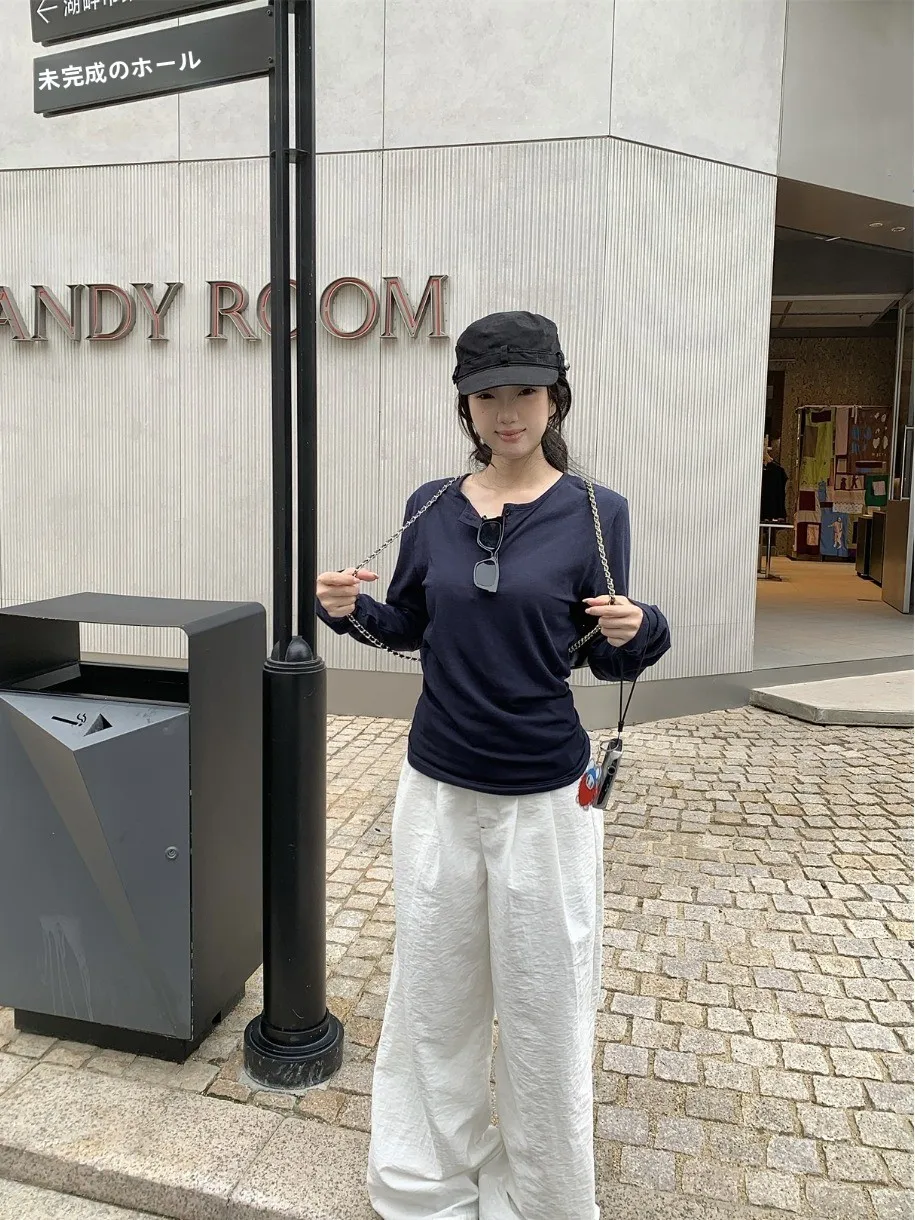 UVカット長袖Tシャツ：フィット・薄手・ベーシックデザインで秋の日焼け対策を実現