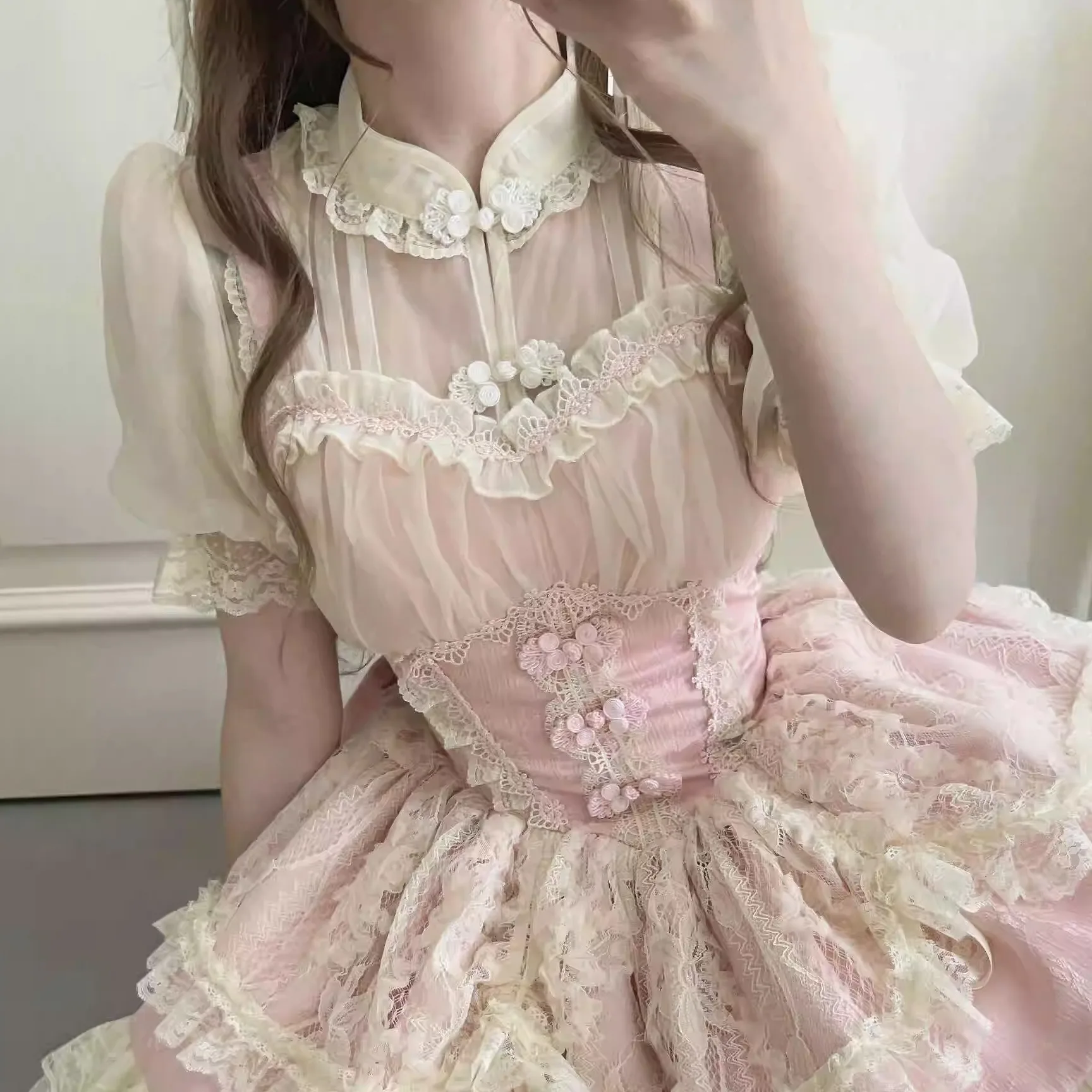 エロいコーデって何？ロリータスタイルのインナーシャツで解き明かす