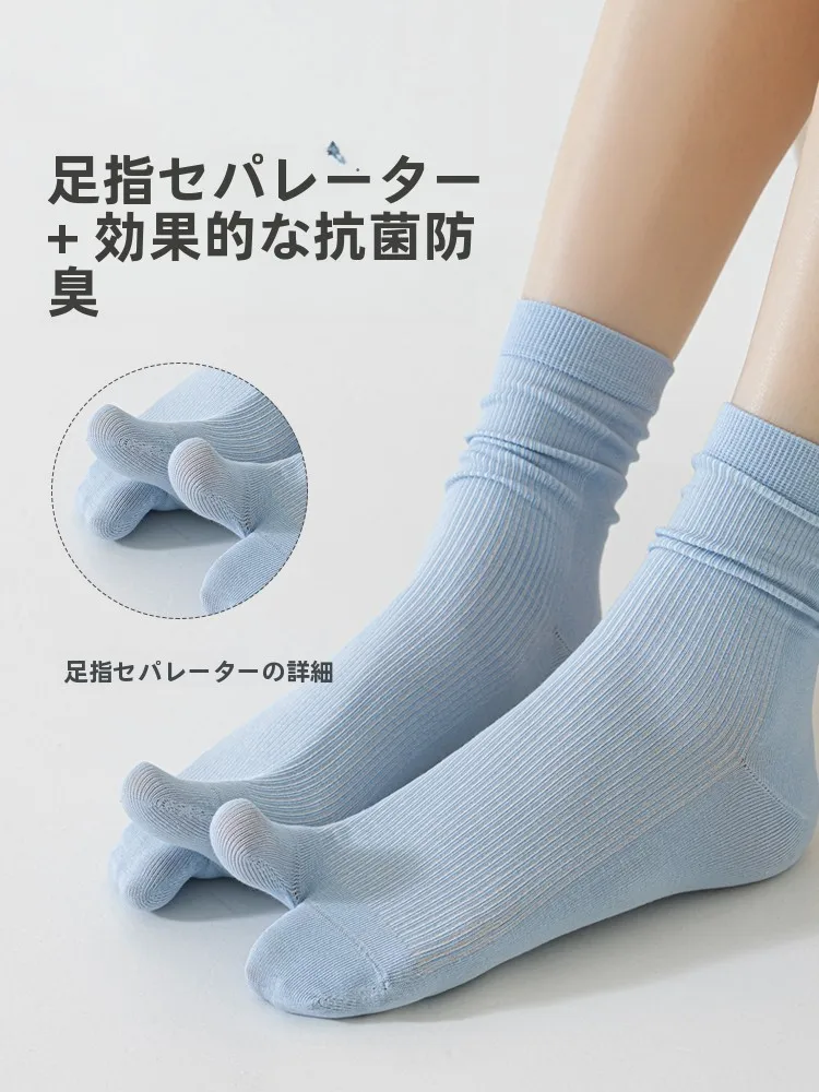抗菌防臭中筒分趾ソックス：女性向け夏用薄手ソックスの実用性と効果