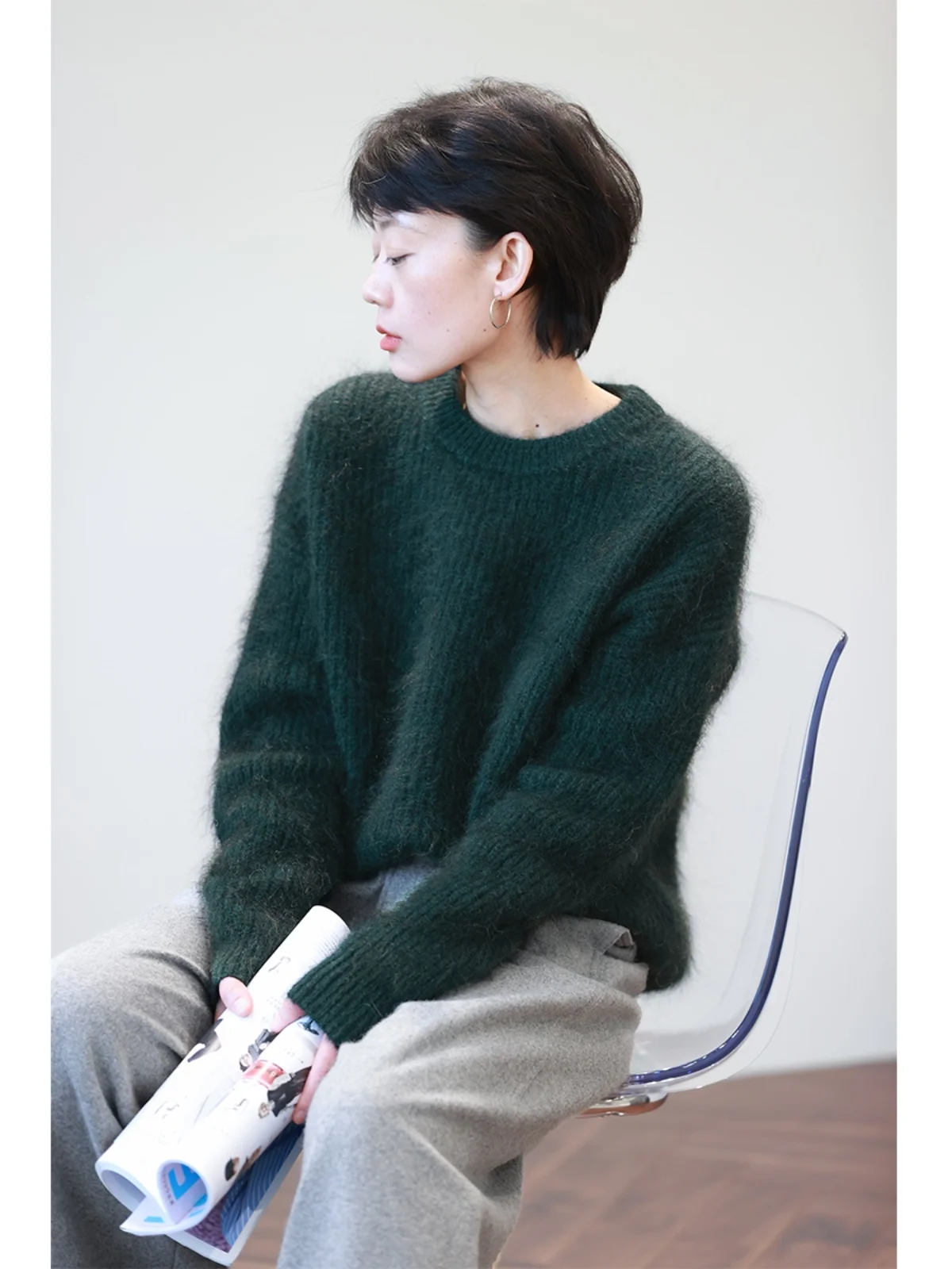 ママコーデの基本スタイルとは？オーバーサイズウールモヘアニットの実際の着こなし法