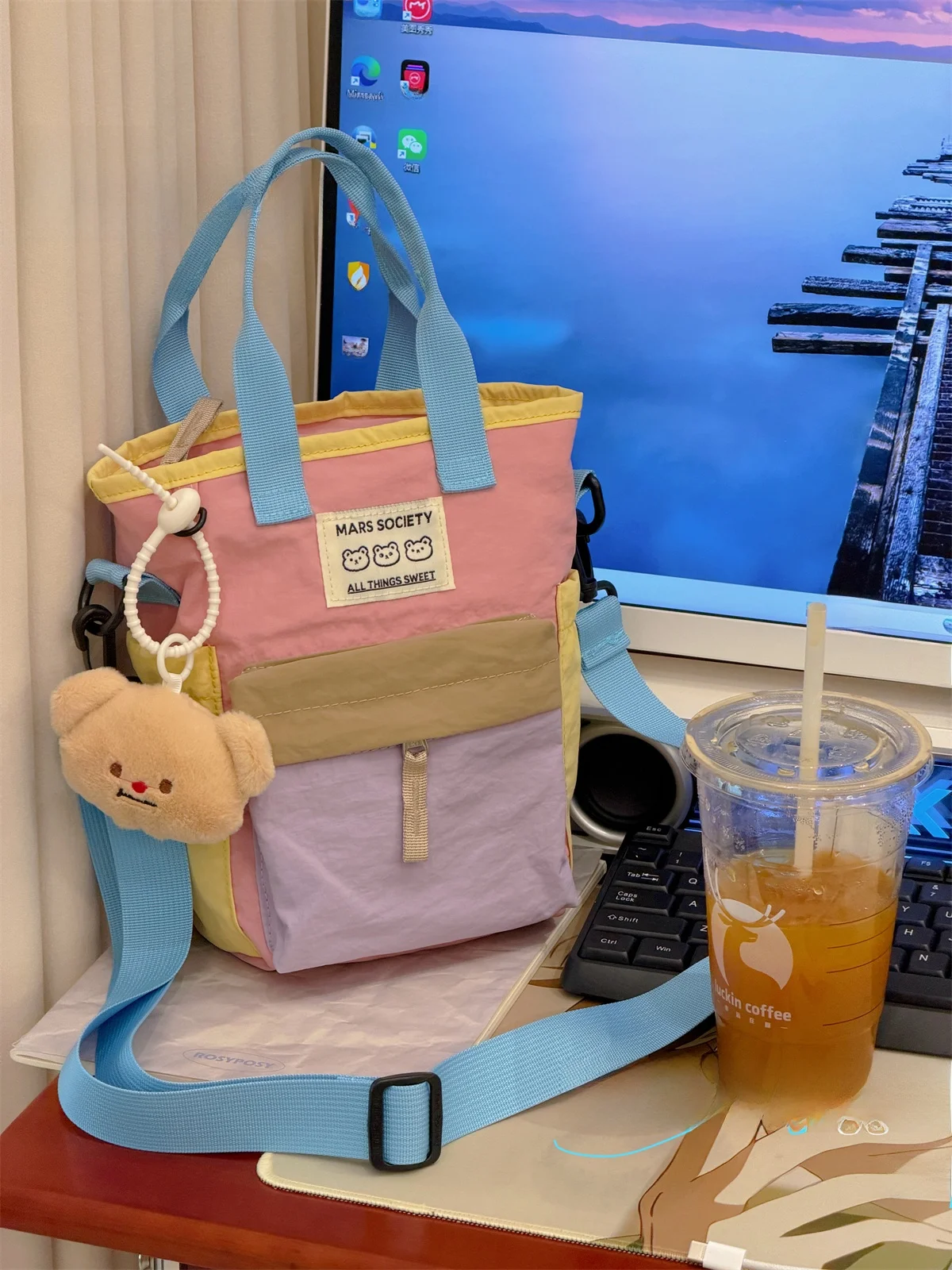 ガジェット バッグ で通勤スタイルを変えるには？BANGGIRLのカラーブロックハンドバッグがおすすめの理由