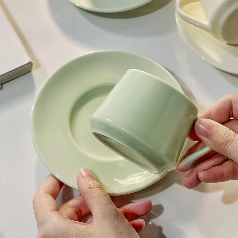 トリプルエスプレッソラテ カスタマイズで迷うなら、このミニカフェセットが救う