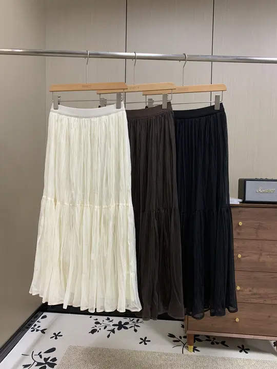 金糸ベルベットのネット生地ハーフスカート【秋冬用・ハイウエスト・Aライン・ベージュ】