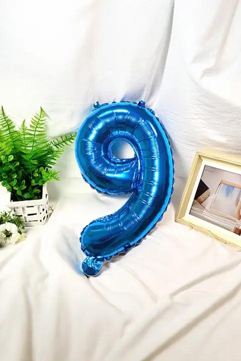 数字アルミ風船【0から9までの多彩なカラー・誕生日や記念日、アウトドア撮影用】