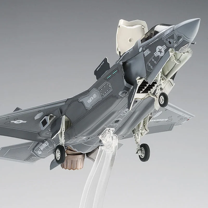 長谷川 F35B閃電II プラモデル：可動式尾部ノズル付き1/48組み立てキットの実用性と価格分析
