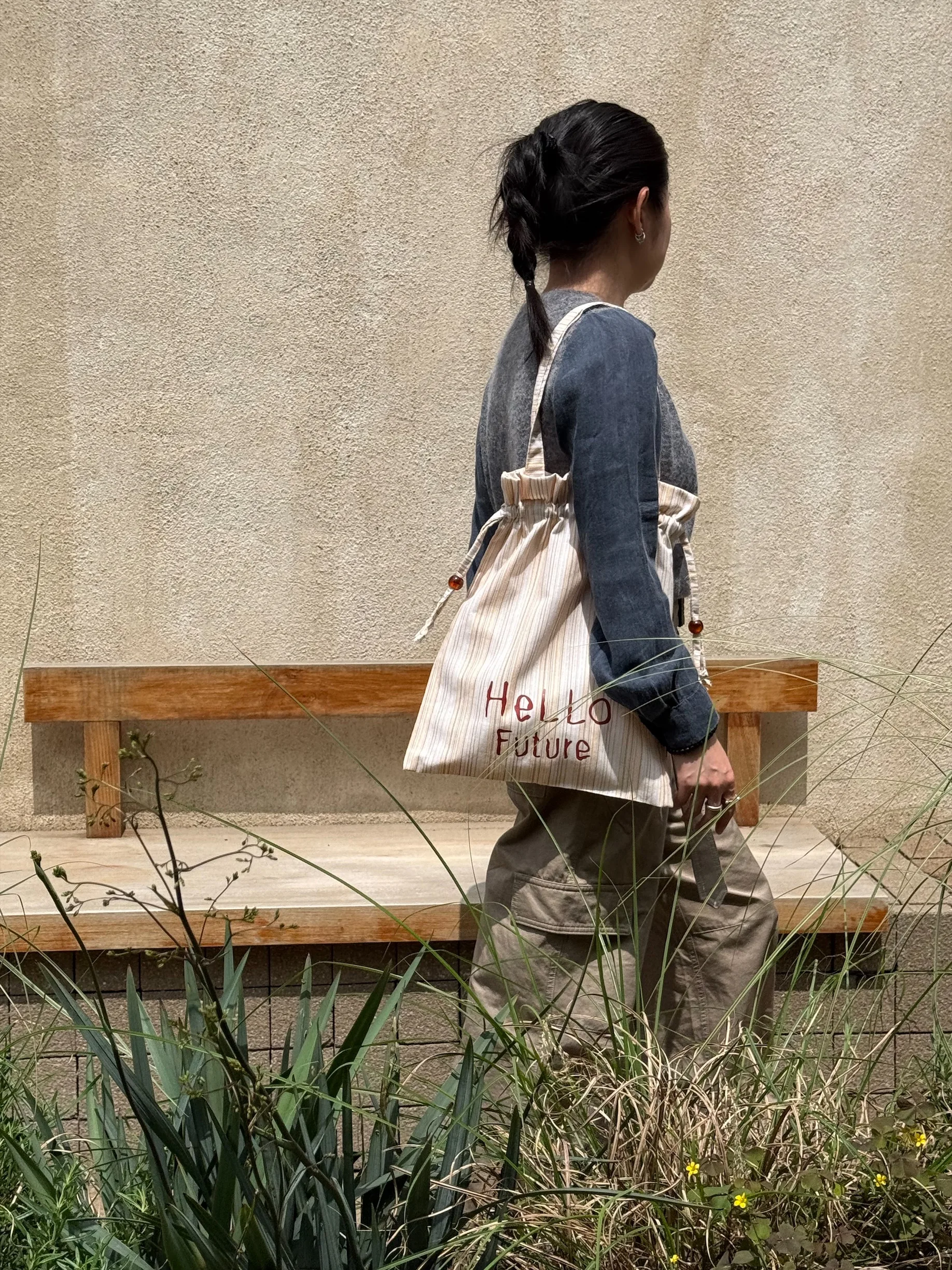 肩掛けバッグで肩がこらない暮らしは、どうやって実現する？