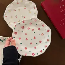 不規則デザインの陶器製デザートプレート【カフェスタイル・おしゃれなケーキ皿】