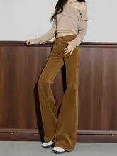 春にぴったりのカラメル色コーデュロイ微フレアパンツ【細見え・ファッション】