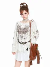 バタフライプリントのデザイン感ある長袖Tシャツ【春用・レディース】