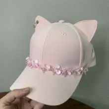 キラキラデザインの耳付きキャップ【高級感・カジュアルスタイル】