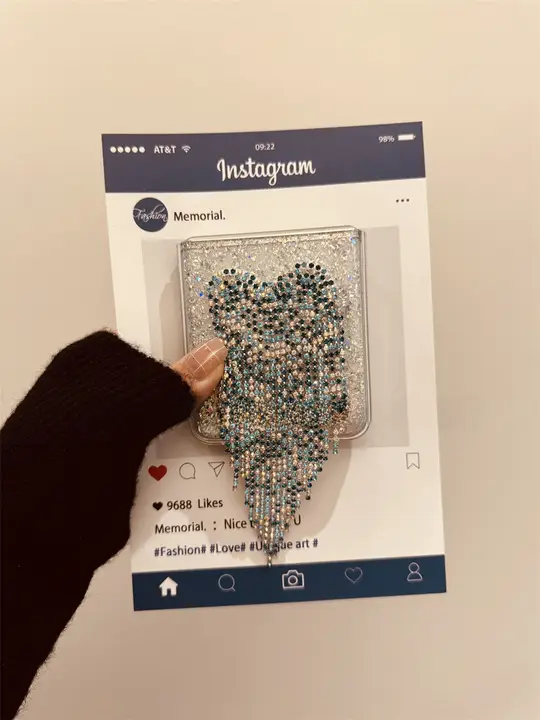 ファッションデザインの折りたたみ式スマートフォンケース【ハートタッセル・シルバーラメ・グラデーション】