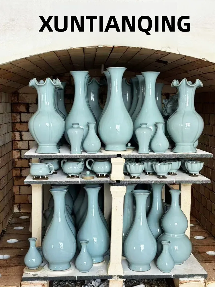 韓国インテリアを再現｜カフェ風部屋の作り方　汝窯花瓶で空間の温かみを実現