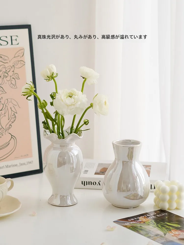 素敵な花瓶を選ぶには？生けやすい花瓶の選び方と、インテリアに合う大サイズのセラミック花瓶のベストな使い方