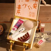 癒しの贈り物！艾草香る檀木マッサージブラシ【母親・先生へのギフト】（セットアップ対応）