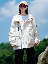 機能的なデザインのレディースアウター【秋冬用・登山・厚手・トレンドスタイル】