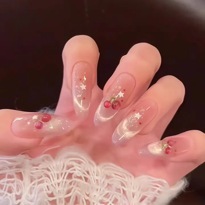 ハンドペイントのチェリーデザインフレンチネイル【猫目・立体感・やわらかい印象】