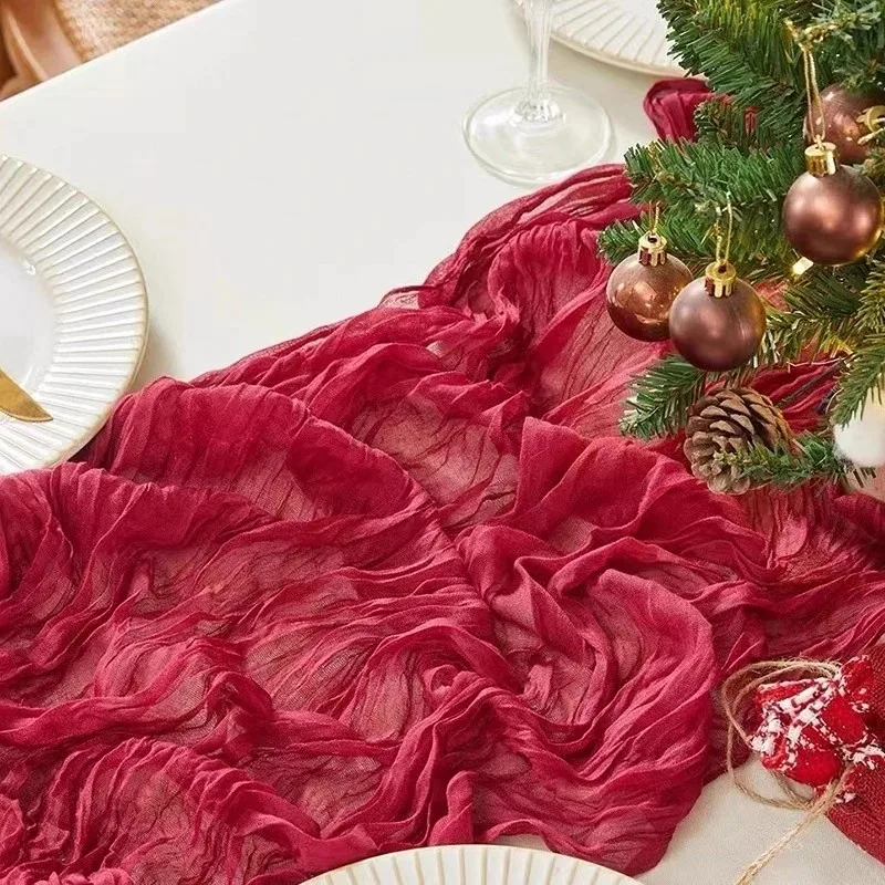 クリスマステーブルに差し込む、1つの色がもたらす温かみは？