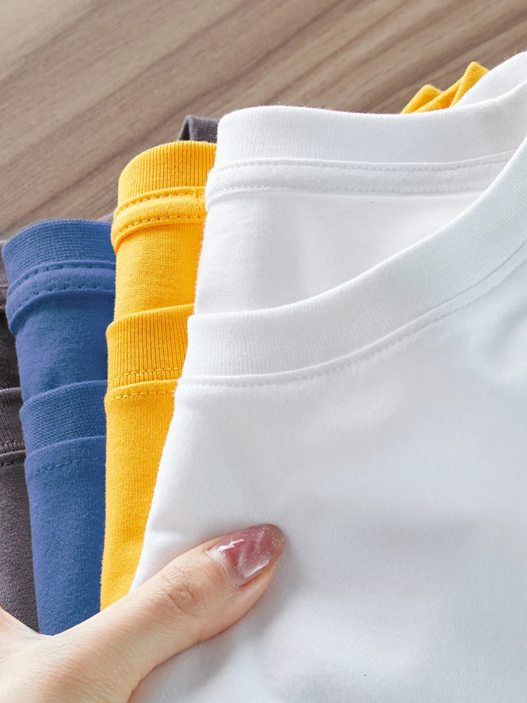 長めのTシャツをどう選ぶ？シンプルなコットンTシャツが通勤・日常で本当に役立つ理由