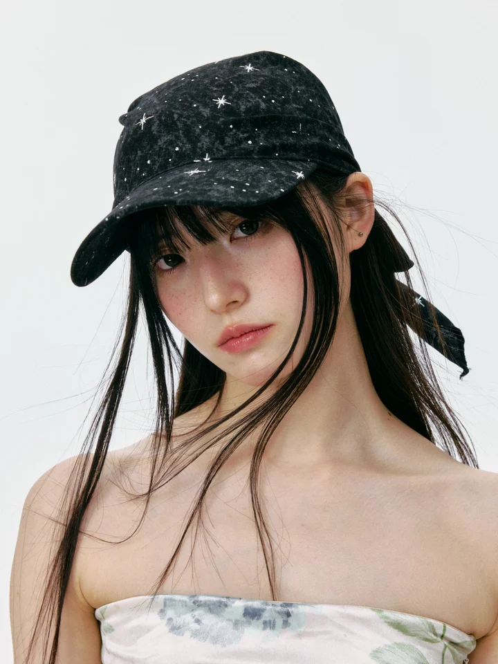 星空デザインの春夏用女性用キャップ【小包みのバイザー・おしゃれな印象】