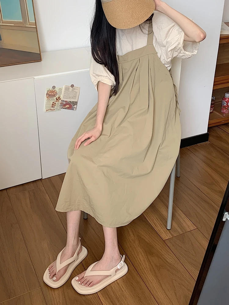 細ストラップの女性用フラットサンダル：防滑・通気性と長時間履きやすさの実証
