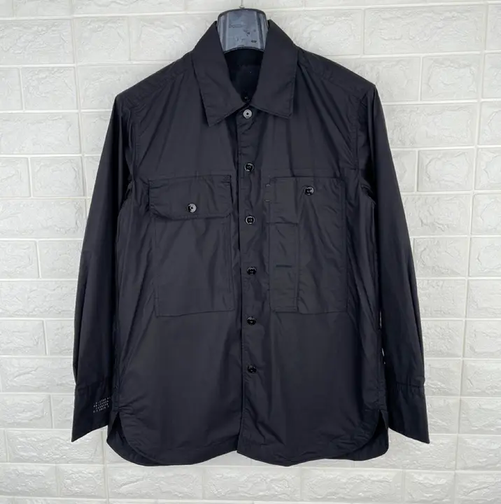 春夏の黒の万能ジャケット シャツ