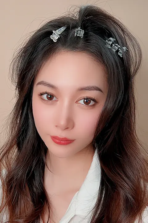 根元ふんわりデザイン！無痕ヘアクリップ【前髪分け・スタイリング】