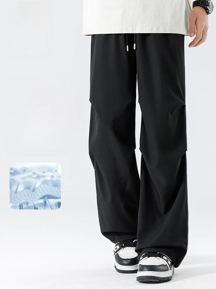 黒スウェットパンツの涼感とフィット感：JEANSWEST LIFEのパラシュートパンツが解決する夏の着用課題