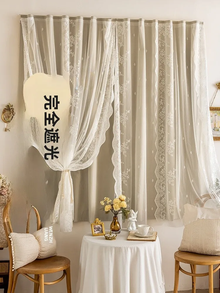 100均窓格子 DIY と 1級カーテン、どちらが家を美しくするのか？