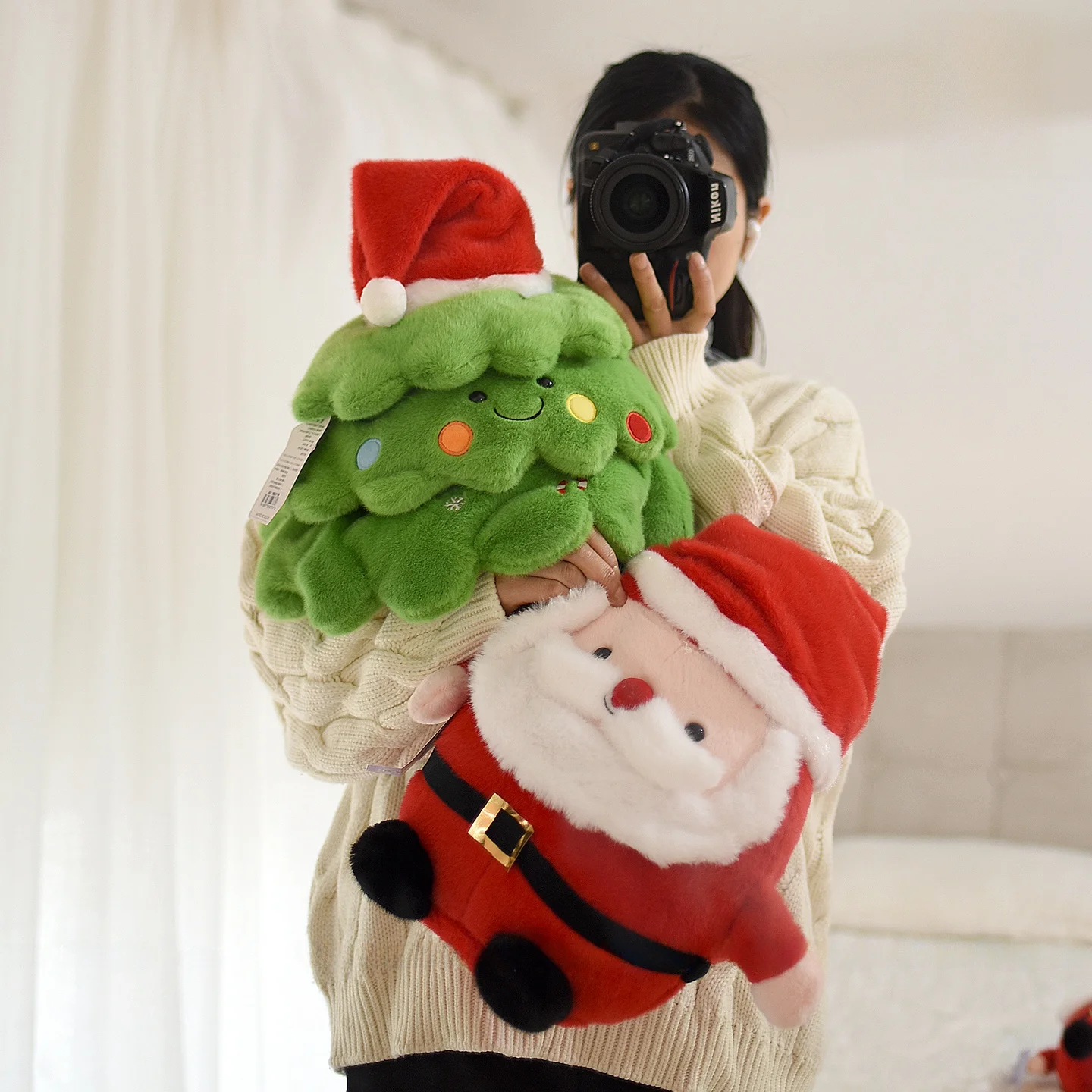 可愛いサンタクロースのぬいぐるみ：クリスマスツリー用・インテリア装飾の最適な選択