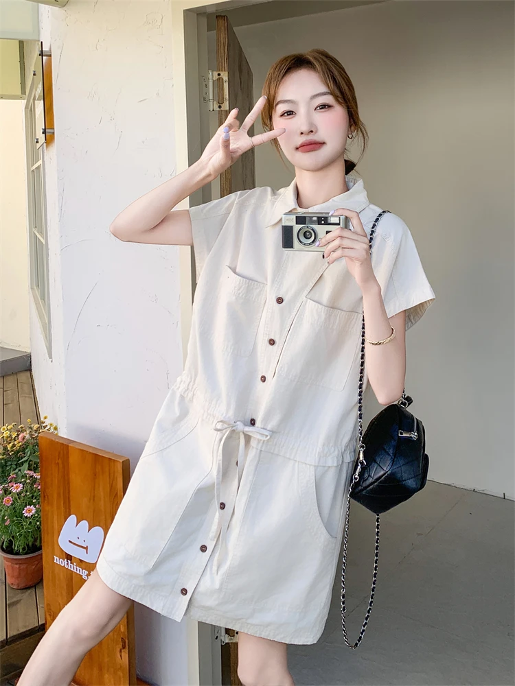 ドレスTシャツは本当に必要？夏の日常に合う上品なスタイルとは？