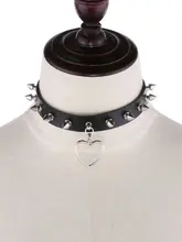 スタッズ付きチョーカー【ハートデザイン・PUレザー・ファッションアクセサリー】