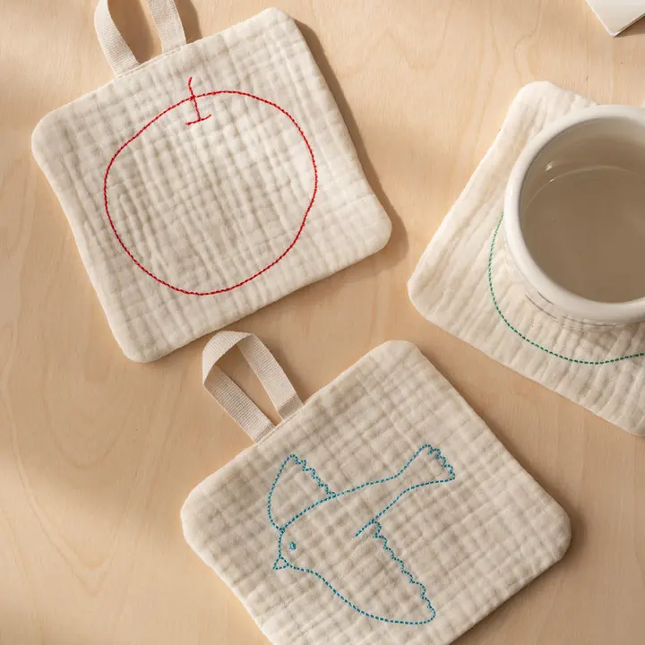 シンプルラインの刺繍コースター【アップルとバードデザイン・滑り止め・吸水性】