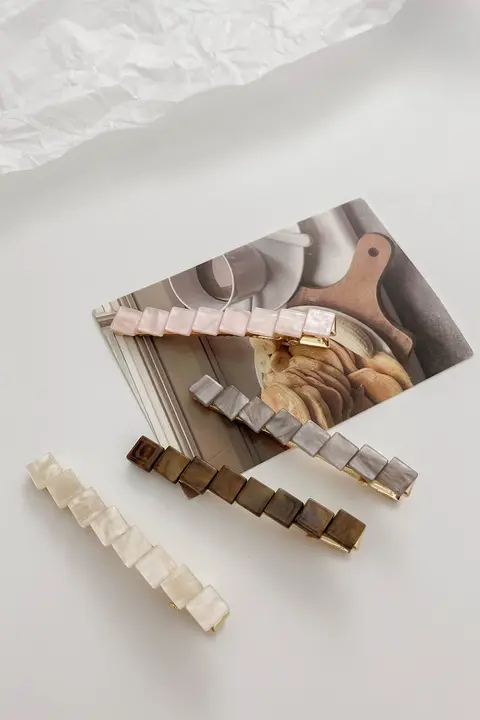 高級感のある角型サイドクリップ【ショートヘア用・ヘアアクセサリー】