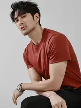 夏半袖メンズ Tシャツ新しいラウンドネックアイスシルク通気性