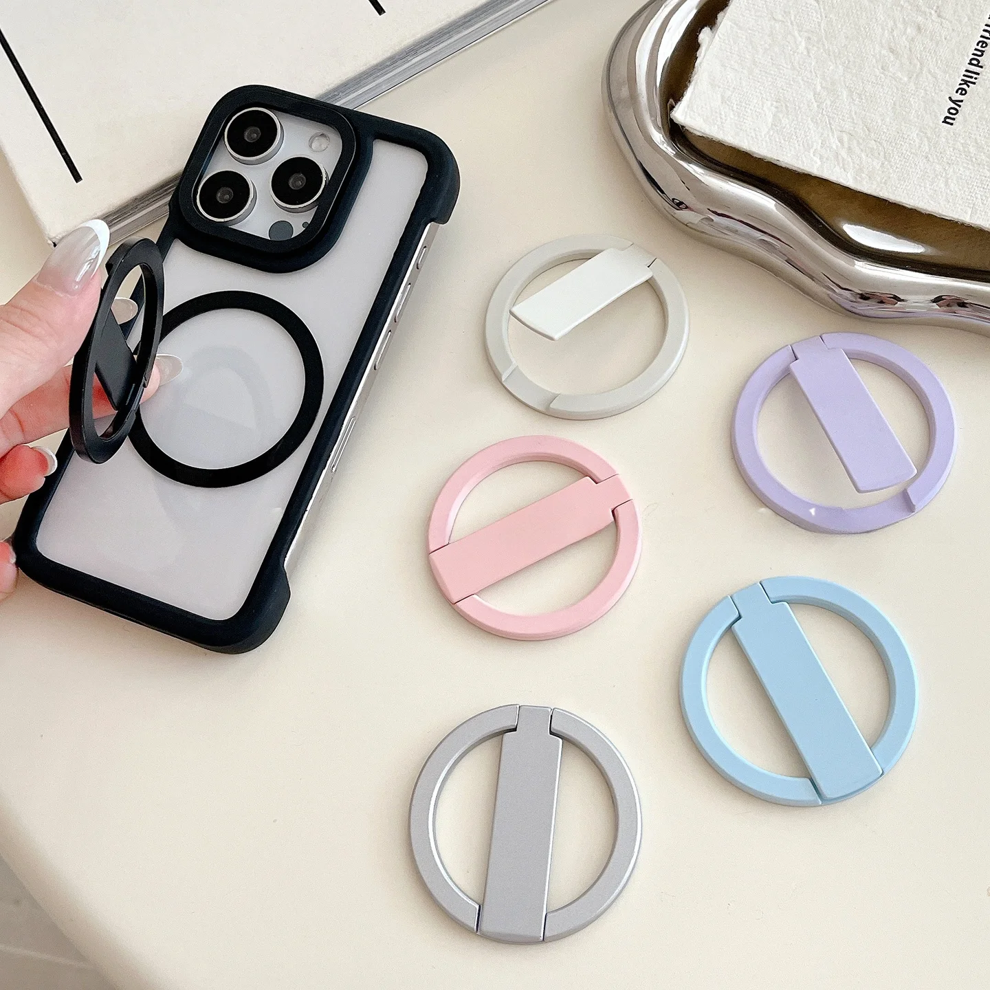 スマホヘッドマウント 360度回転磁吸式スタンド：eyekeyの多機能ホルダーが解決する実用性の課題