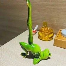 ユニークなガラス製 カエルの置物【ヨガカエル・デスク装飾用・卒業祝いに最適】