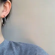 優れたデザインの丸型フープピアス【デイリーユース・高級感】