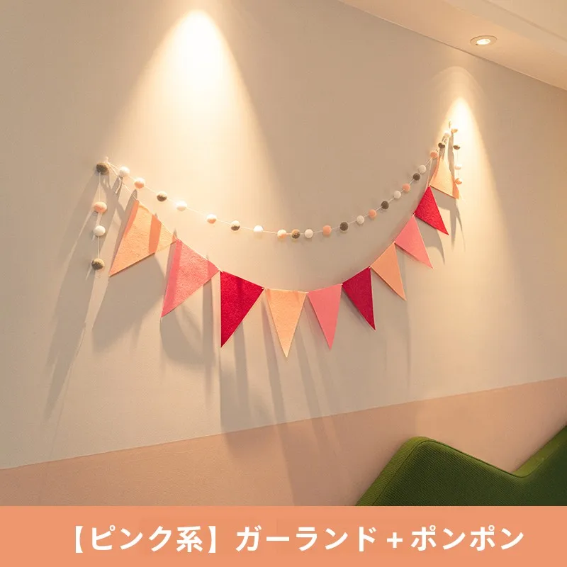 室内テントにどんなランプが合う？子供の遊び場に彩りをもたらす、カラフルな装飾ランプの選び方