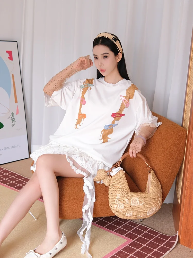 ぴったりでダサいTシャツを選ぶべきなのか？その理由と、本当に似合う女性の選び方