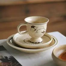 欧風ビンテージデザインの高脚マグカップ【アートラテアート用・撮影向け】