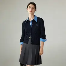 春秋対応の刺繍入りツイストニットカーディガン【藏青色・女性用・麻花模様】