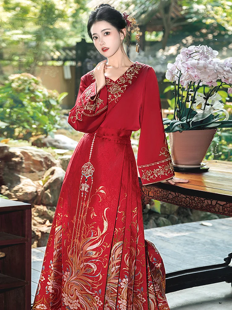 中国式婚礼で着る花嫁衣装は、本当に伝統的で華やかなのか？
