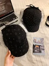 ドット柄の毛フリース耳あて付きキャップ【冬用・防寒・ファッション】