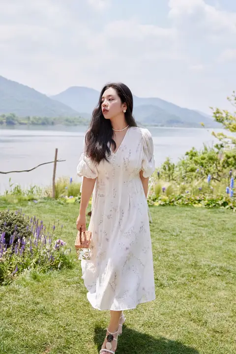 優雅な花柄のワンピース【プレッシャーシワ加工・柔らかいタッチ・セットアップ対応】