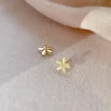 925銀製キャッツアイ石のフラワーピアス【シンプル・スタイリッシュ・高級感】