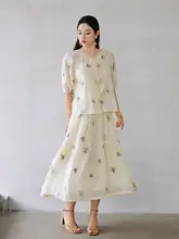 天絲刺繍入りフリンジ付きトップスとスカートの夏用リゾートコーデ（セットアップ対応）