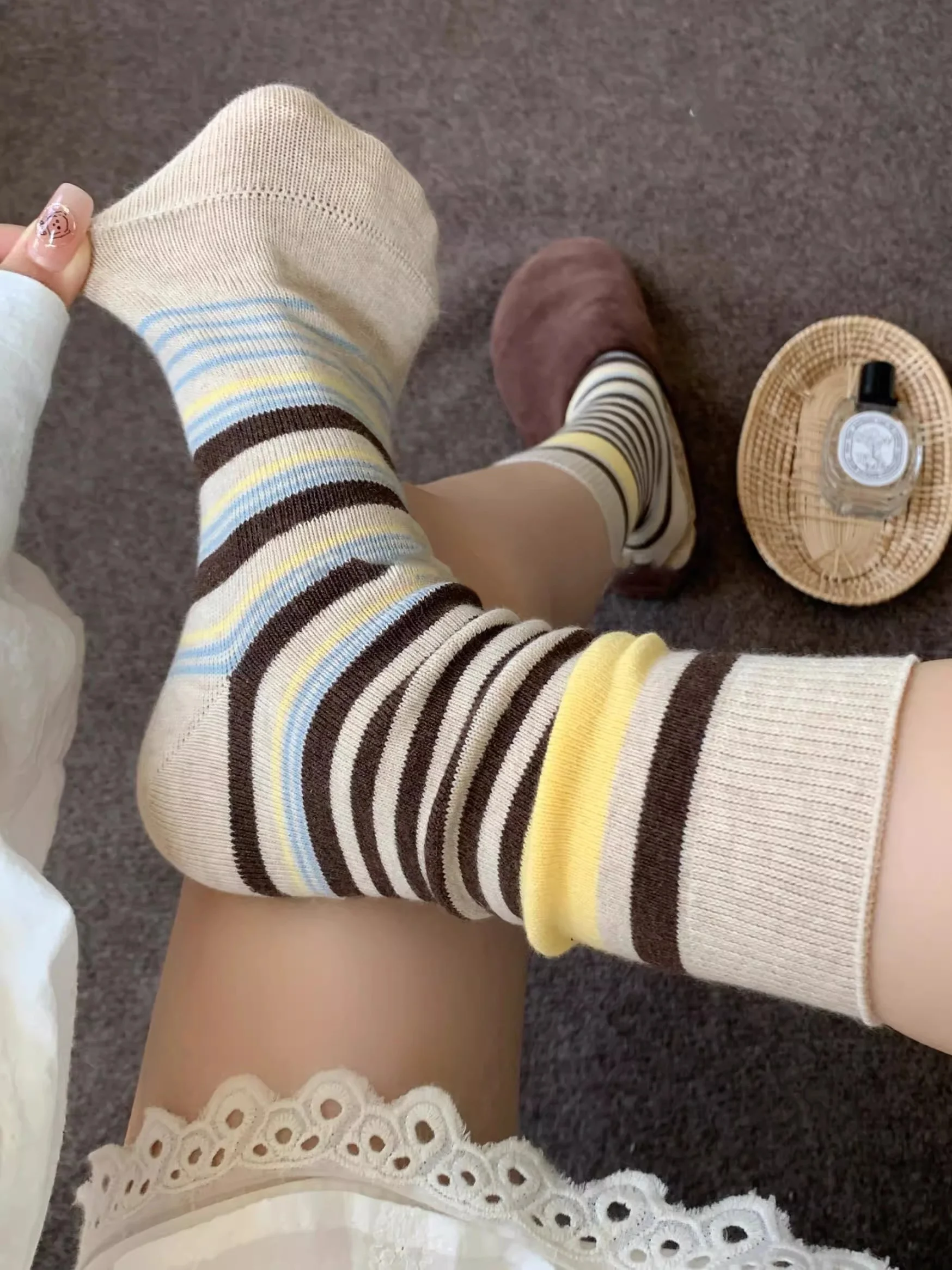 秋冬にぴったりなブラウン系ストライプが、40代の日常をどう変えるの？