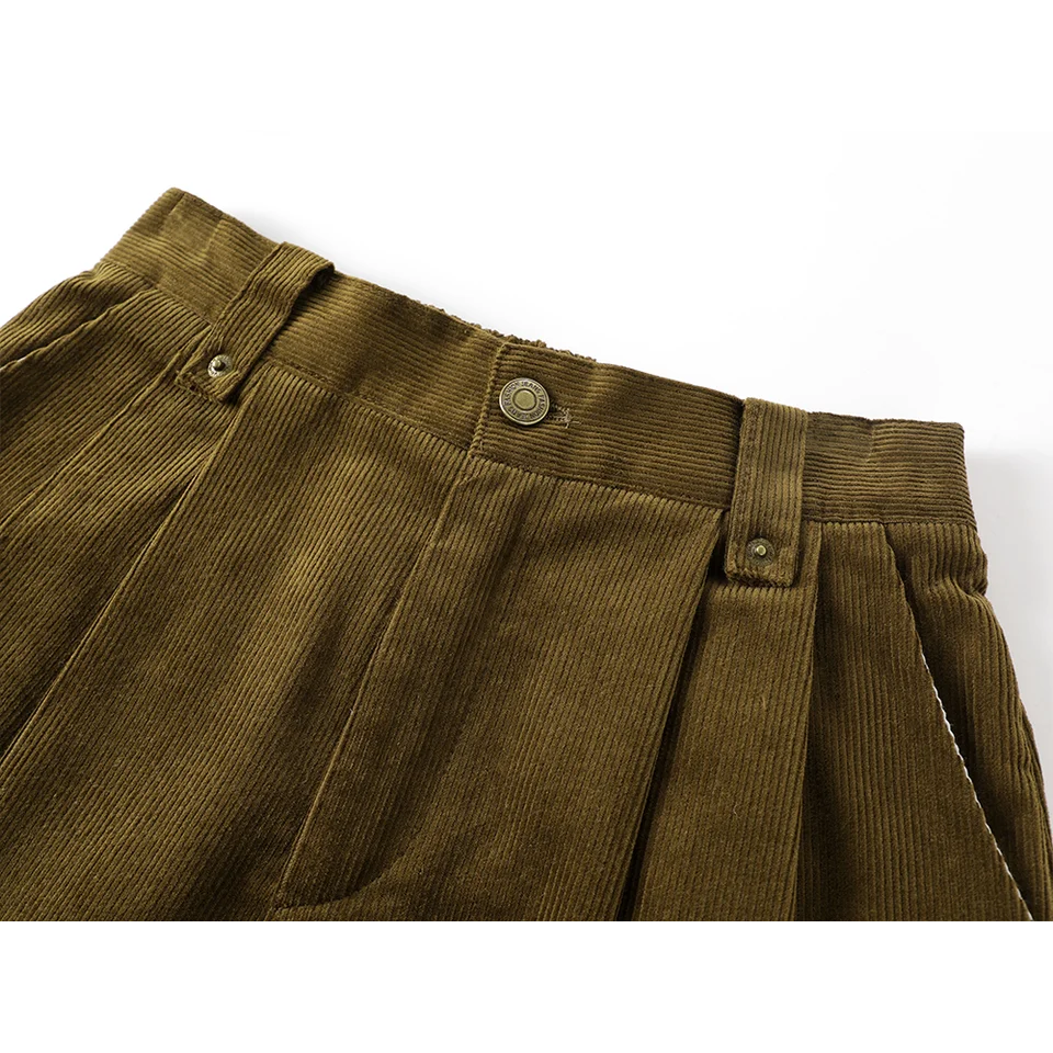 レトロなオリーブグリーンのコーデュロイショートパンツ【高腰・ワイドレッグ・スリム効果・カジュアル】